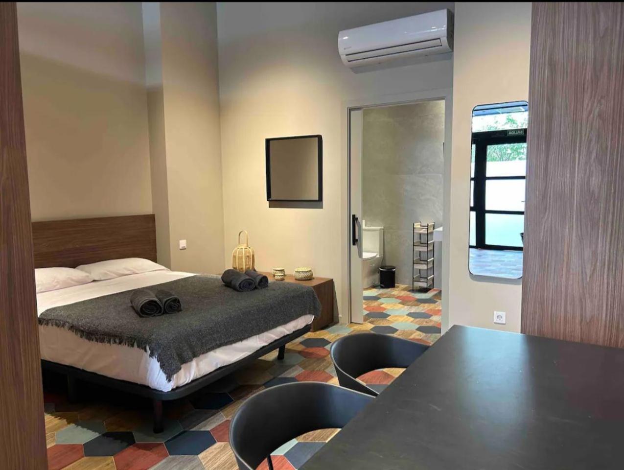 Reina Flats Valencia Playa El Cabanyal Apartment Luaran gambar